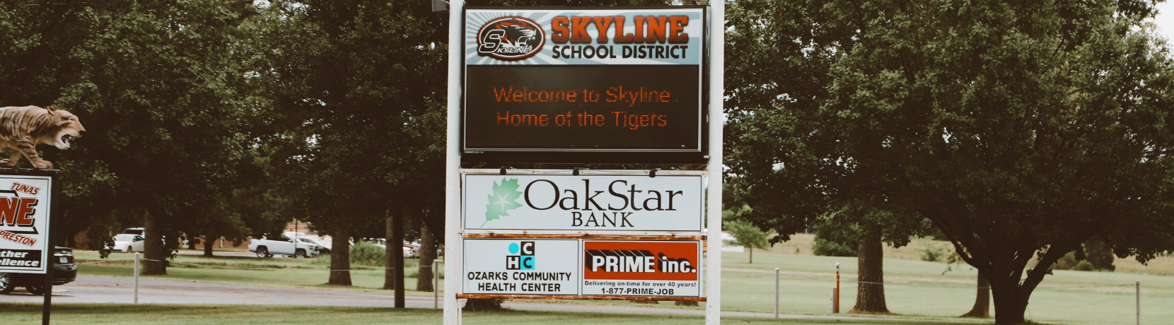 Skyline Highschool sign with OakStar logo