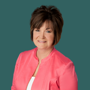 A headshot of Beverly Smith, the Interim Community Bank President of the Clinton, MO branch at OakStar Bank.